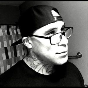 Meet your Posher, Nicholas